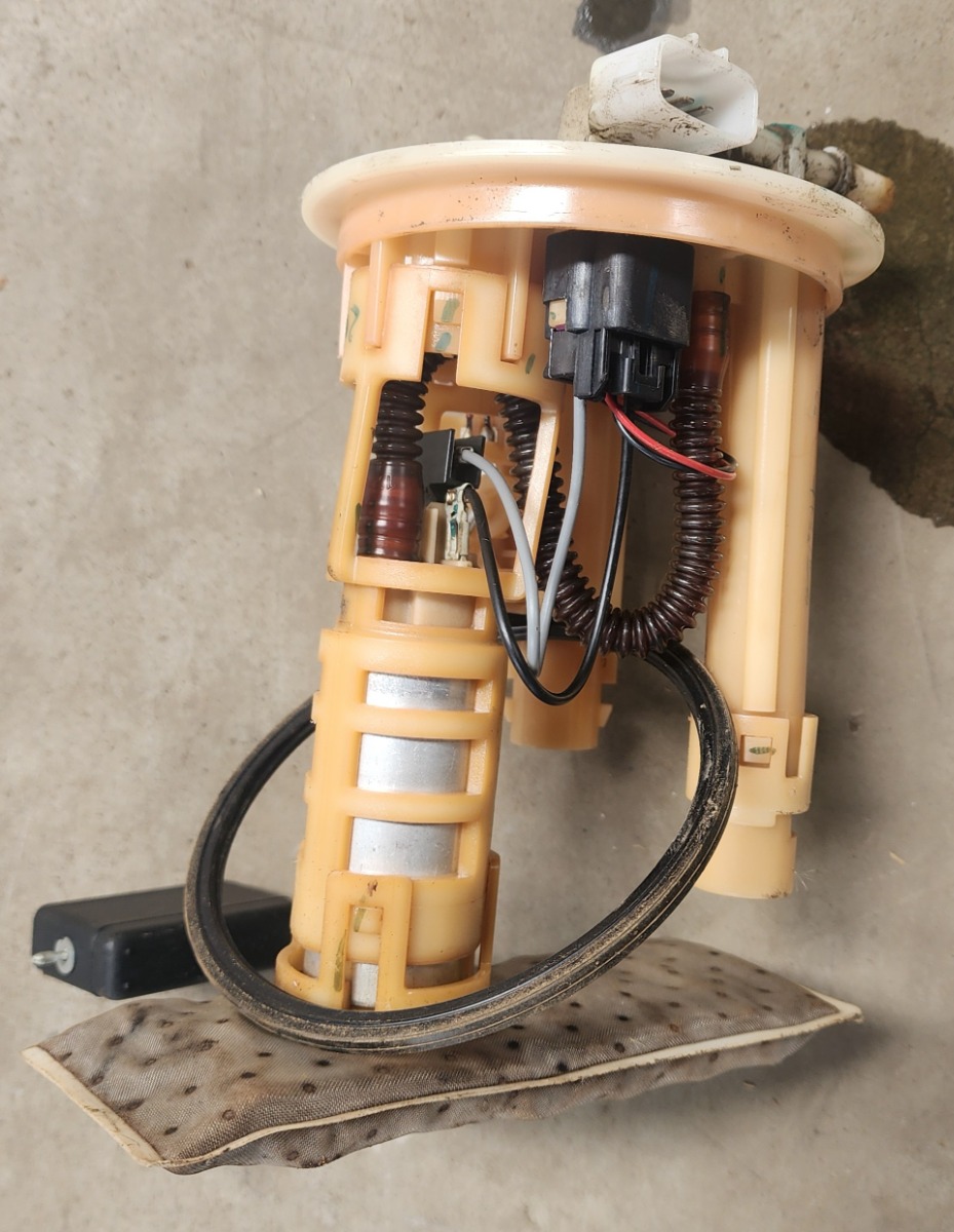 KWID FUEL PUMP
