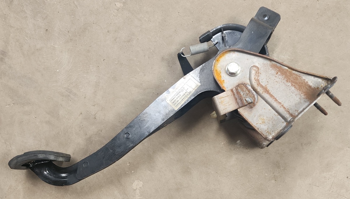 KWID CLUTCH PEDAL