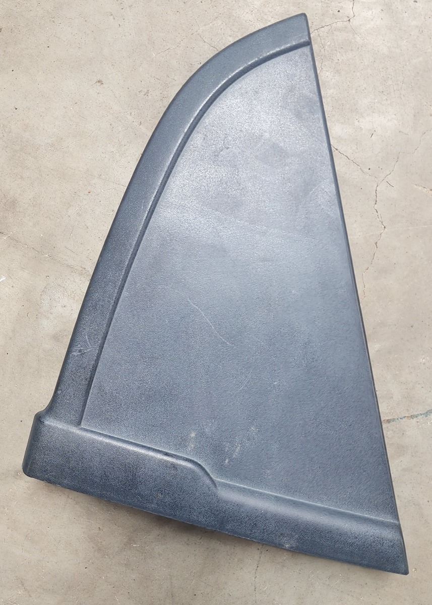 KWID RIGHT REAR BODY MOULDING