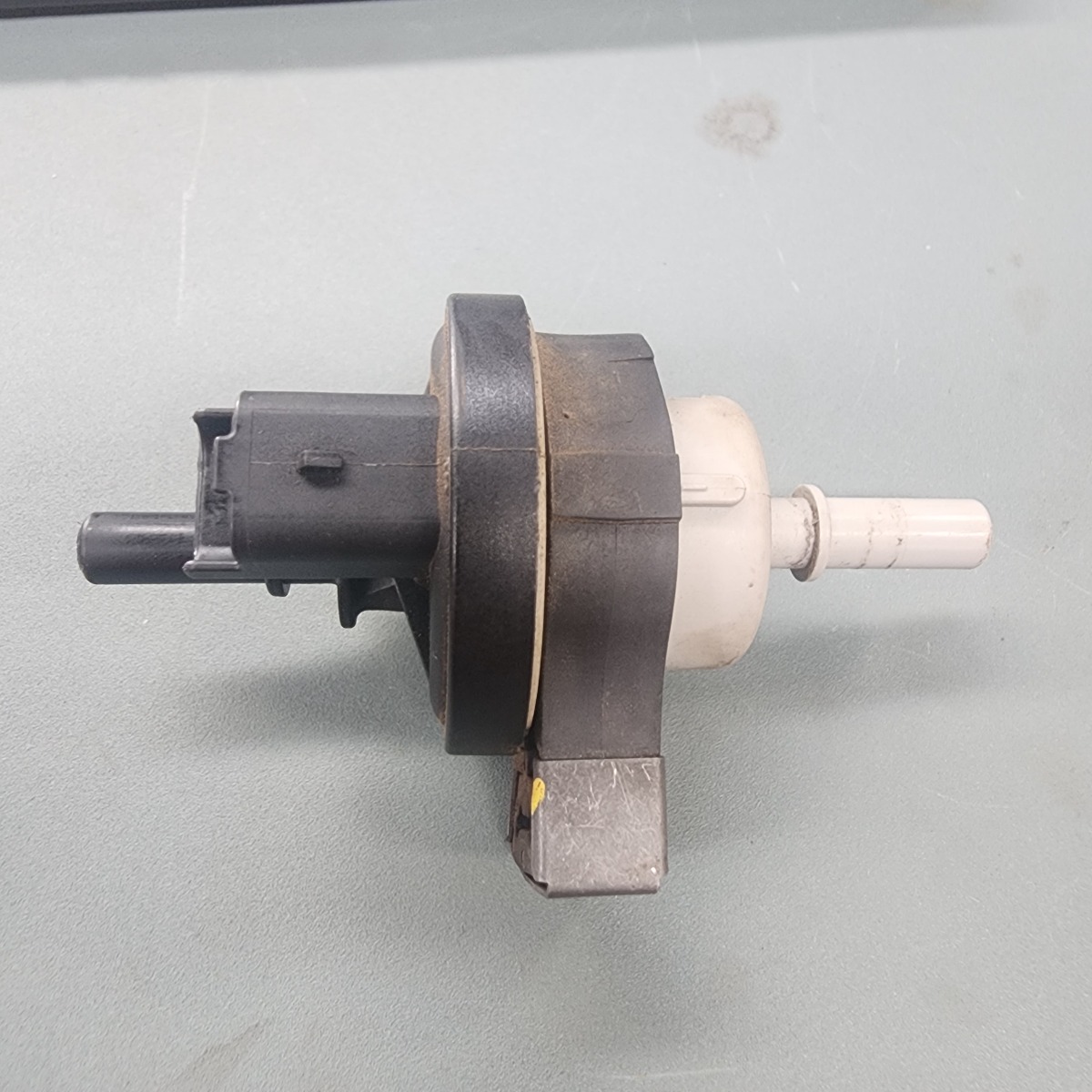 KWID PURGE VALVE