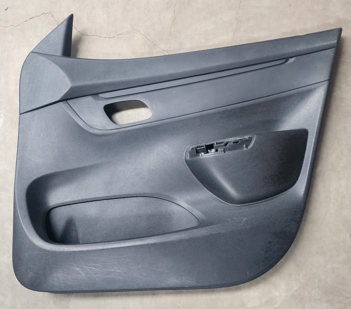 KWID RIGHT FRONT DOOR PANEL
