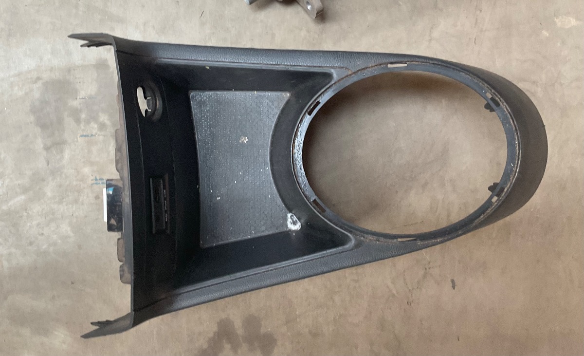 I20 UPPER CONSOLE