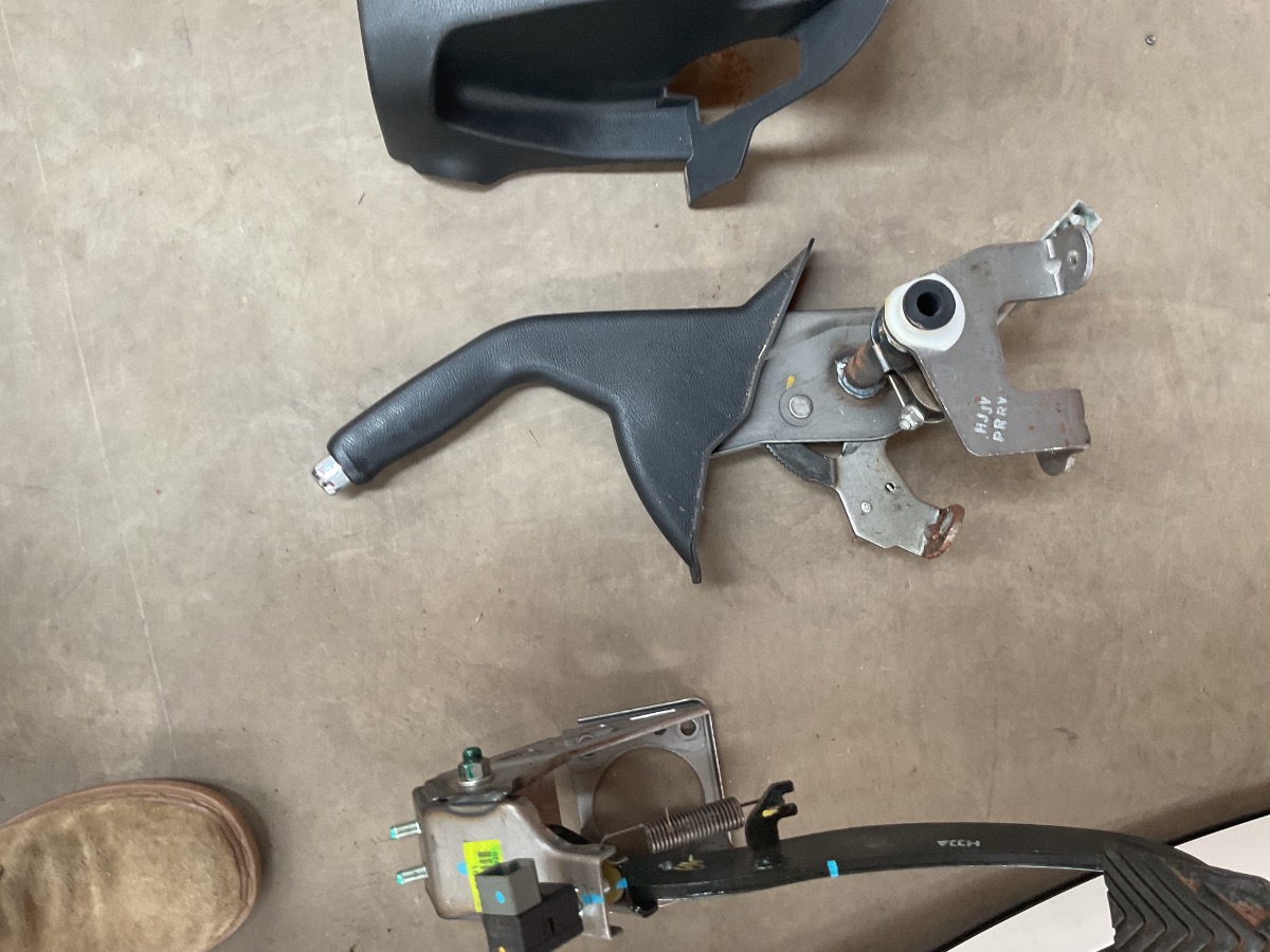 I20 PARKING BRAKE