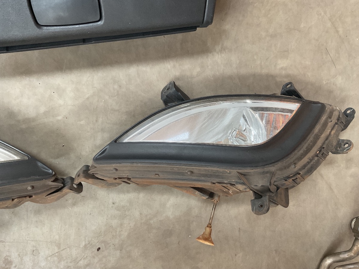 I20 LEFT HAND HEAD LIGHT