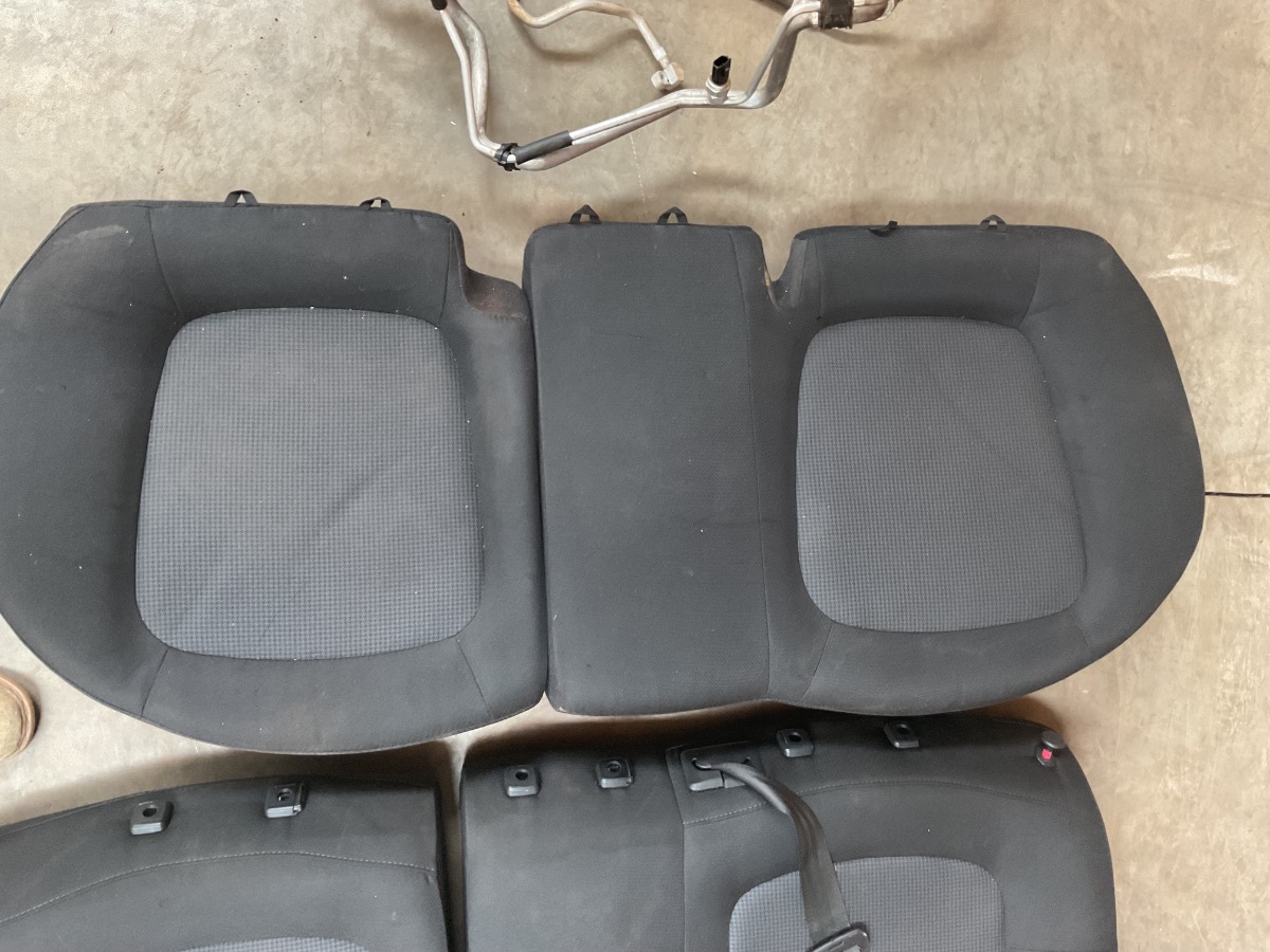 I20 LOWER LEFT BENCH
