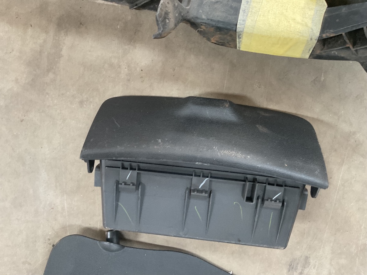 I20 CENTER CONSOLE BUCKET