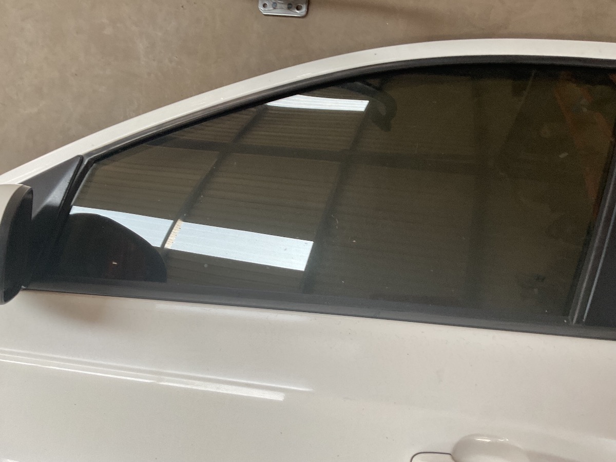 i20LEFT FRONT Door Glass