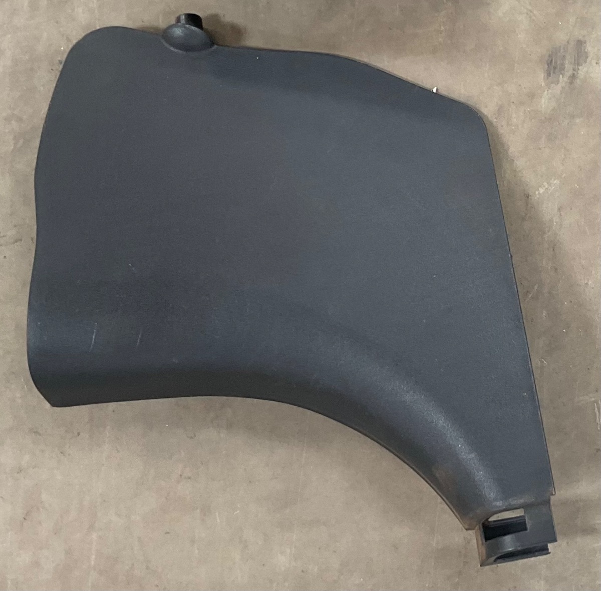 I20 FRONT LEFT LOWER COVER