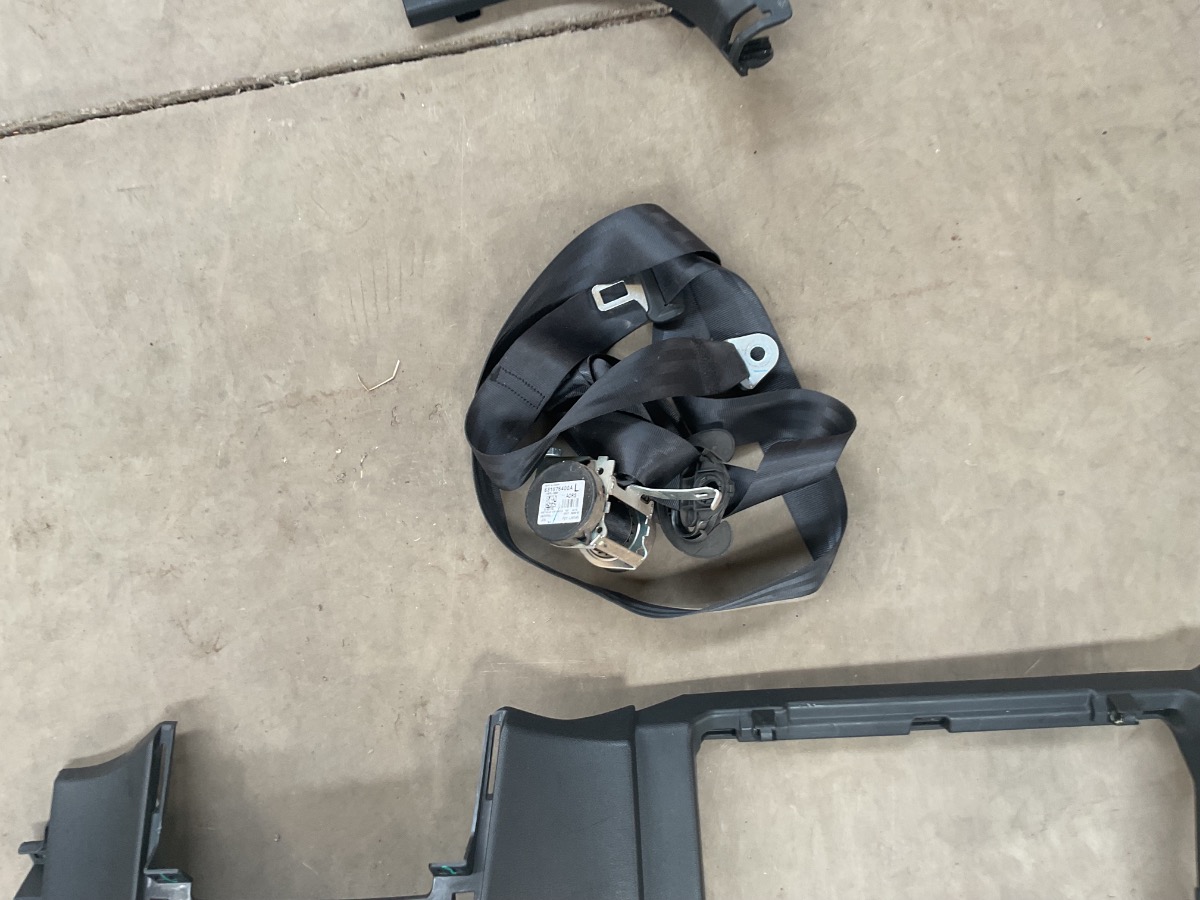 CRETA REAR CENTER SAFTY BELT
