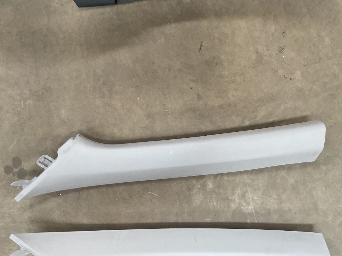 CRETA INTERIOR SIDE TRIM