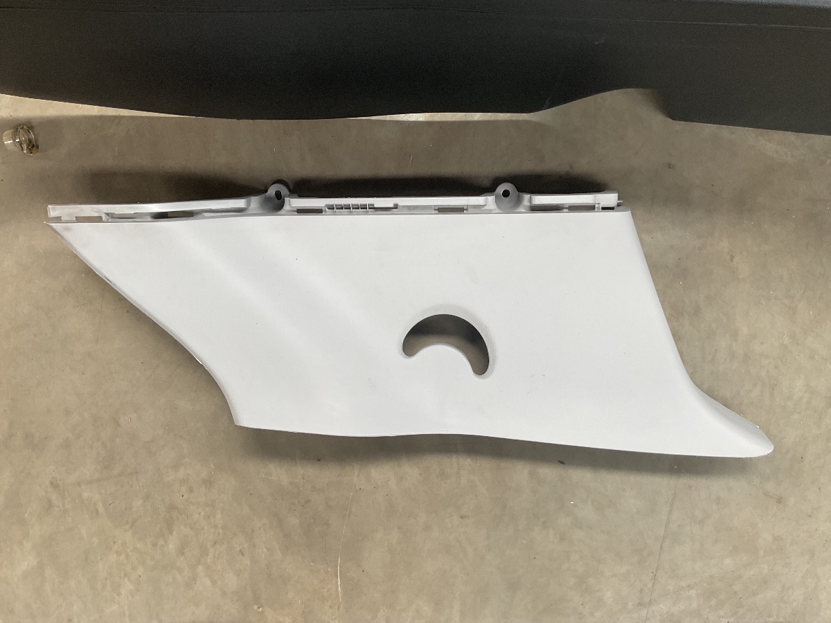 CRETA RIGHT REAR PILLAR TRIM