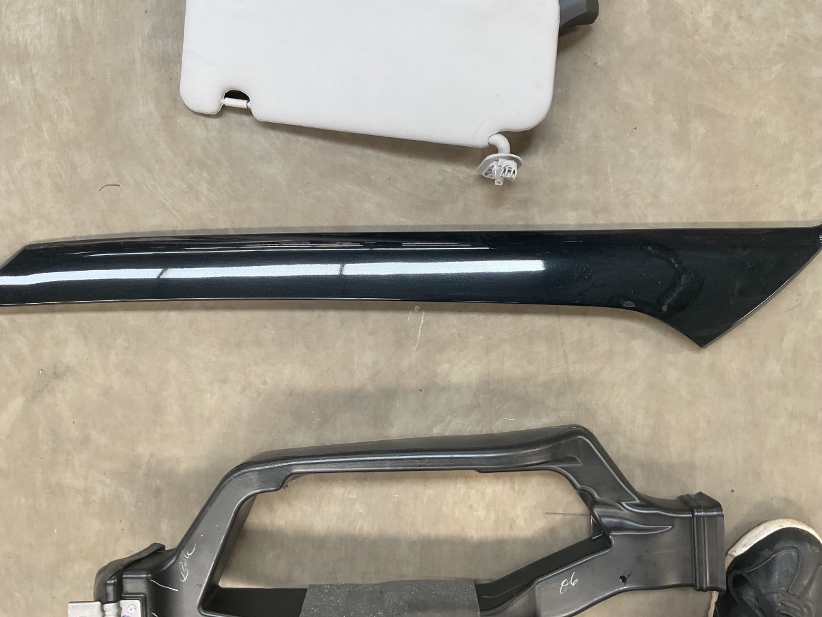 CRETA UPPER DOOR TRIM