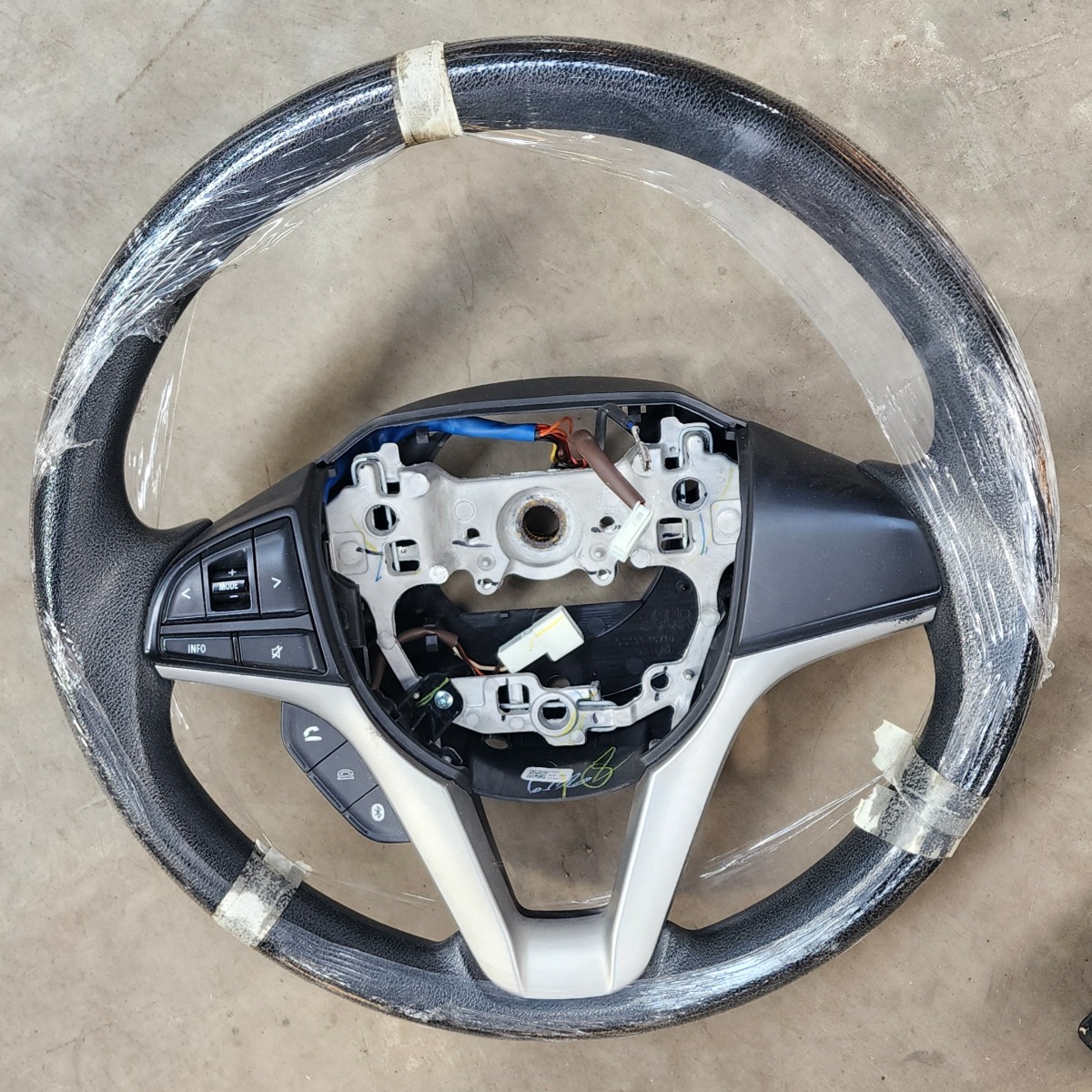 IGNIS STEERING WHEEL