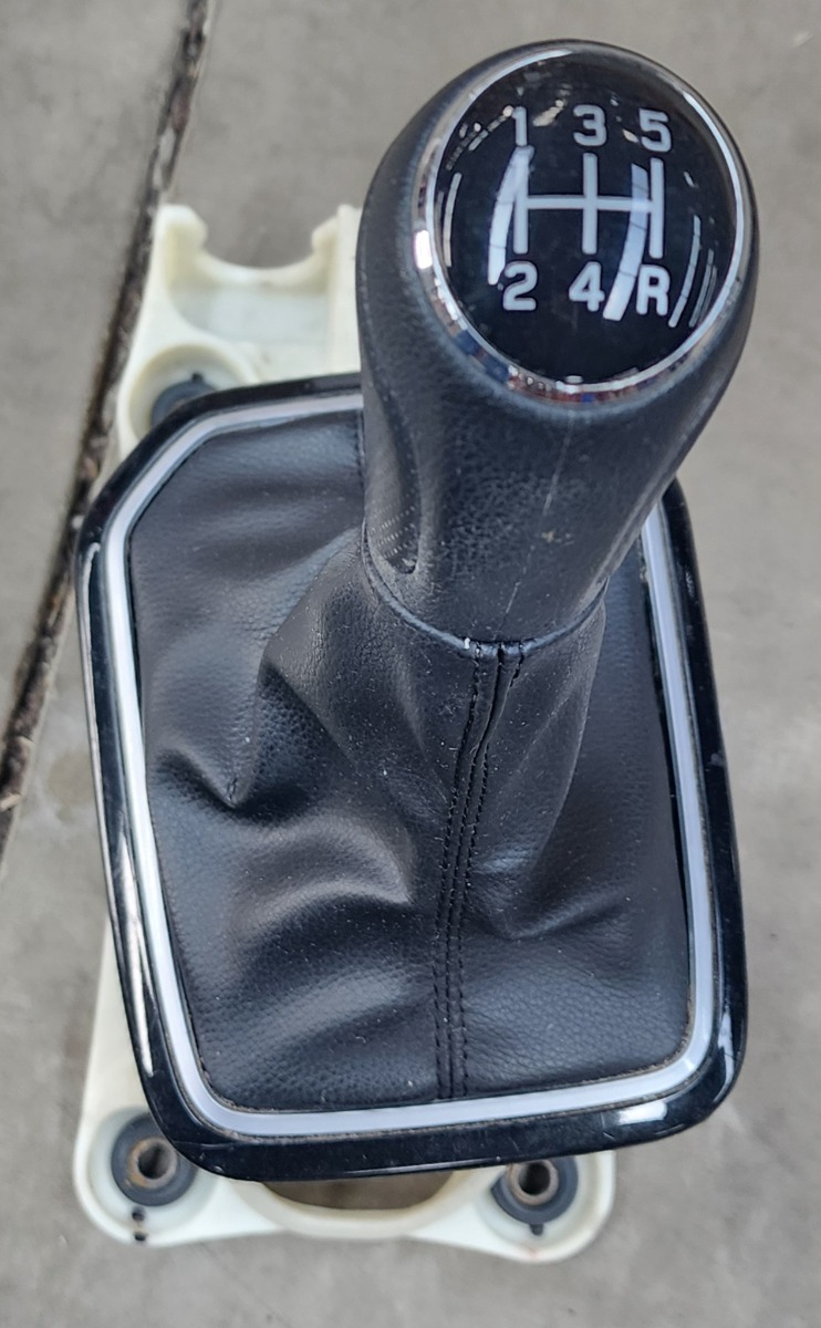 IGNIS GEAR LEVER
