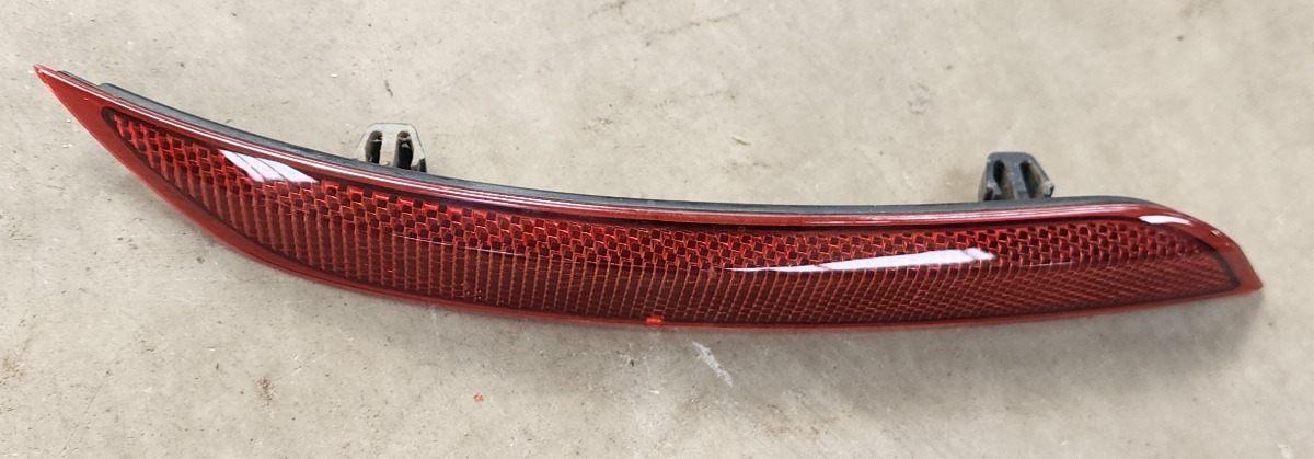 POLO VIVO MK2 LEFT REAR REFLECTOR