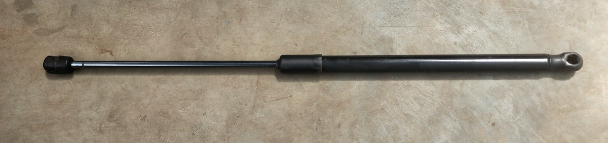 POLO VIVO MK2 TAILGATE SHOCK L=R