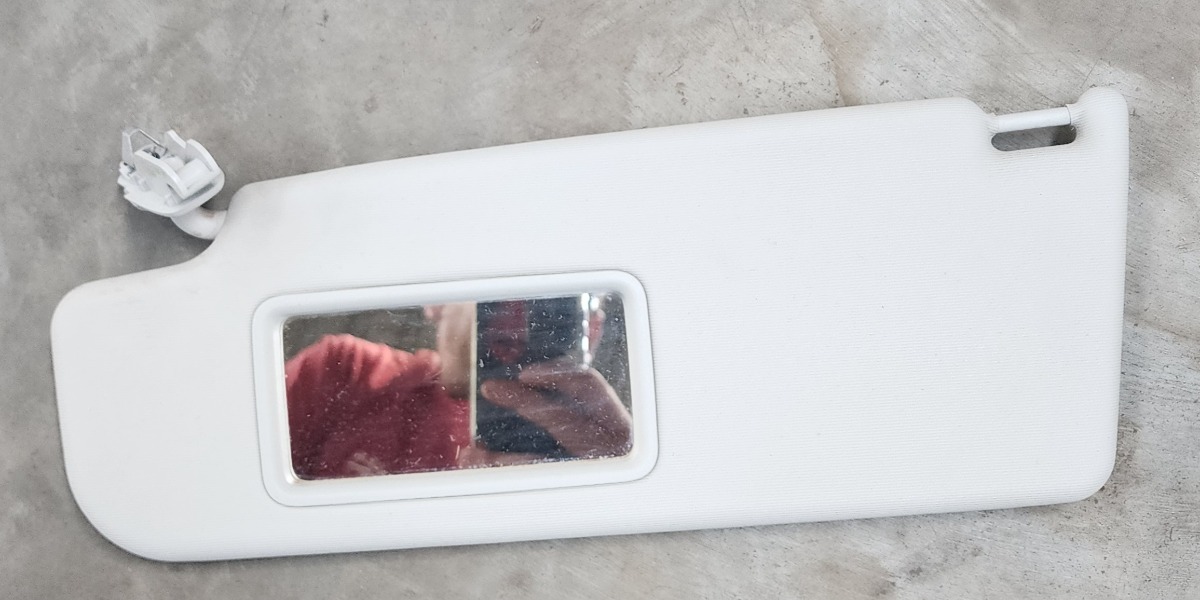 POLO VIVO MK2 LEFT SUNVISOR