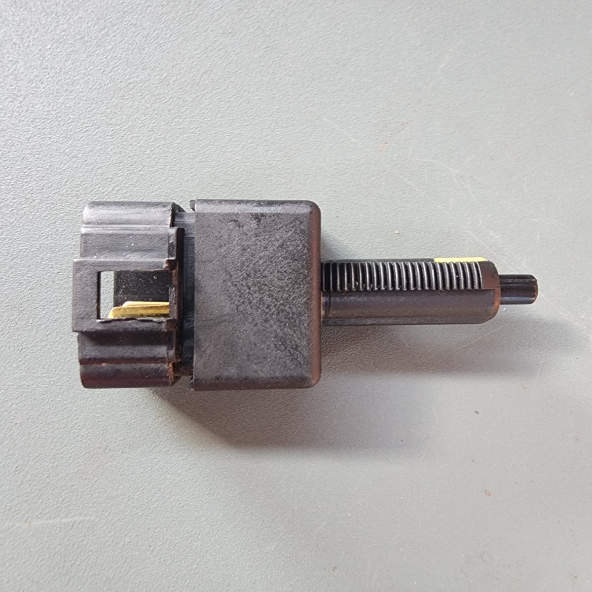 IGNIS BRAKE LIGHT SWITCH