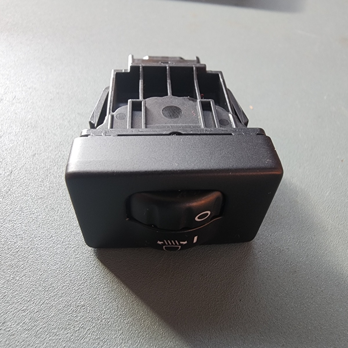 IGNIS HEADLIGHT SWITCH