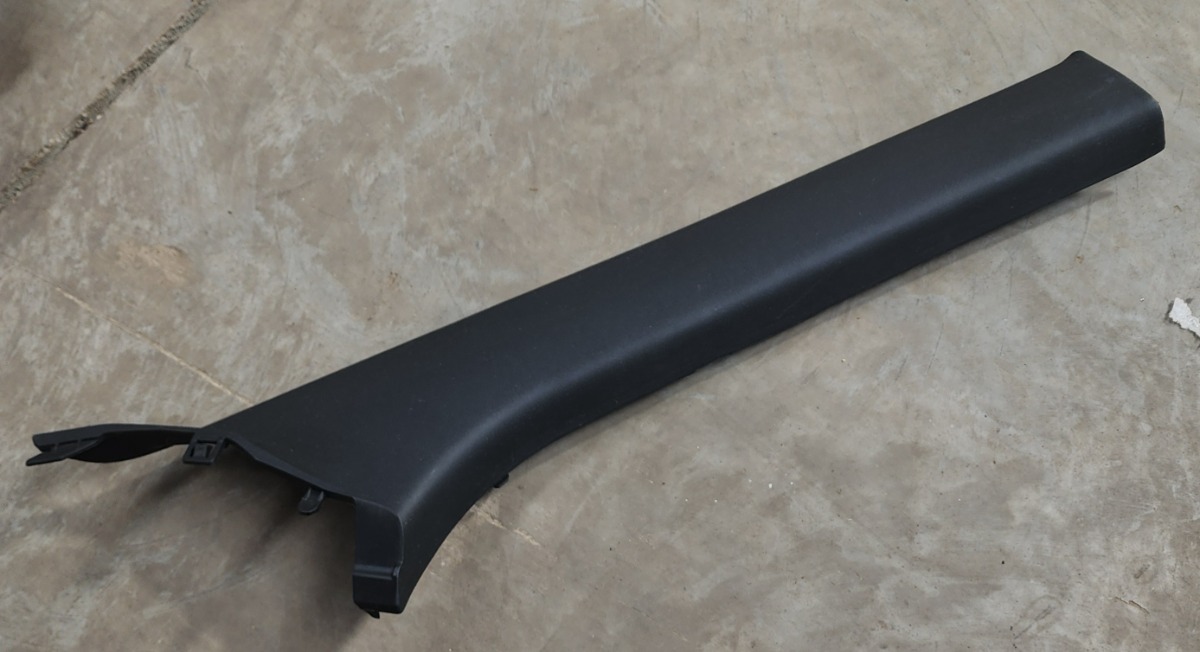 IGNIS RIGHT A-PILLAR TRIM