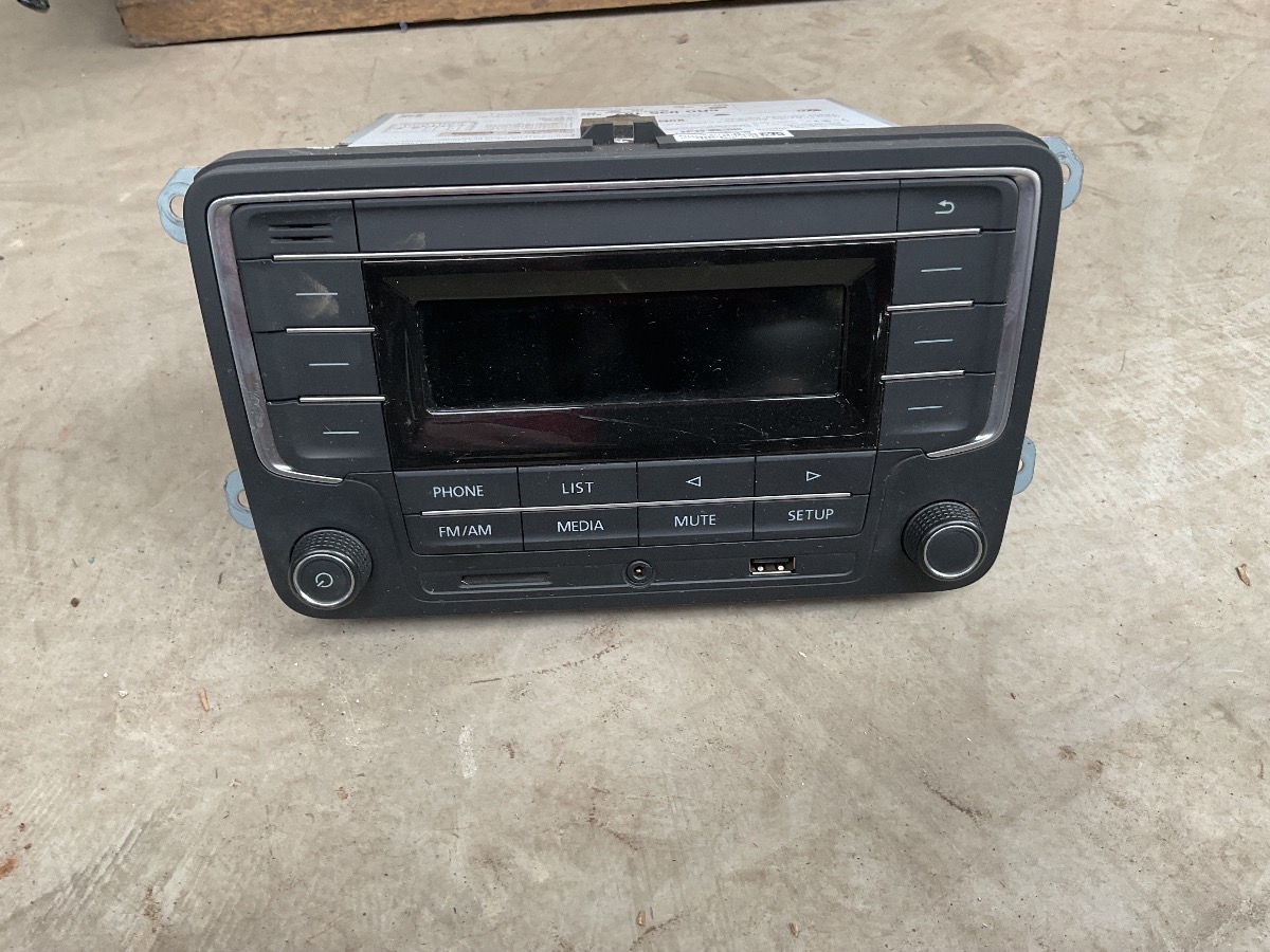 Polo Vivo Comfortline Radio