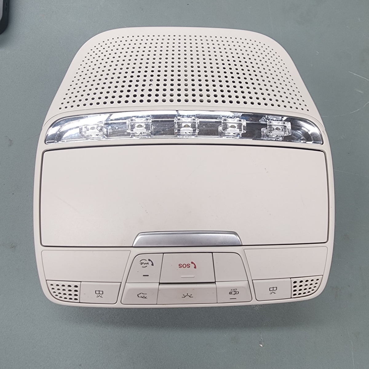 W205 DOME LIGHT