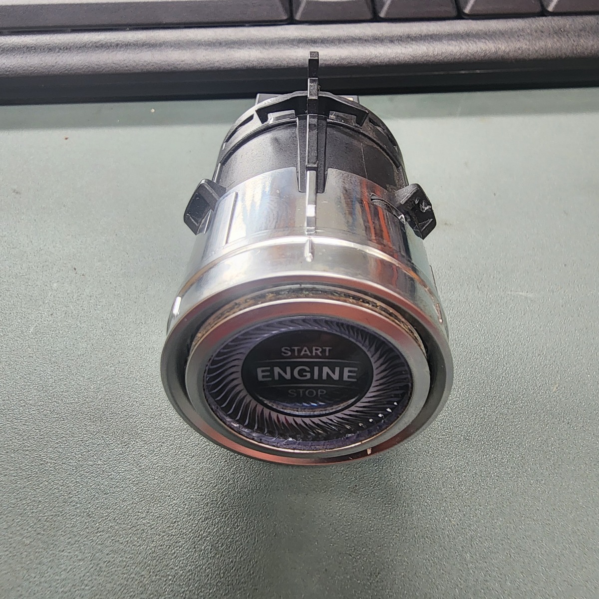 W205 START/STOP SWITCH