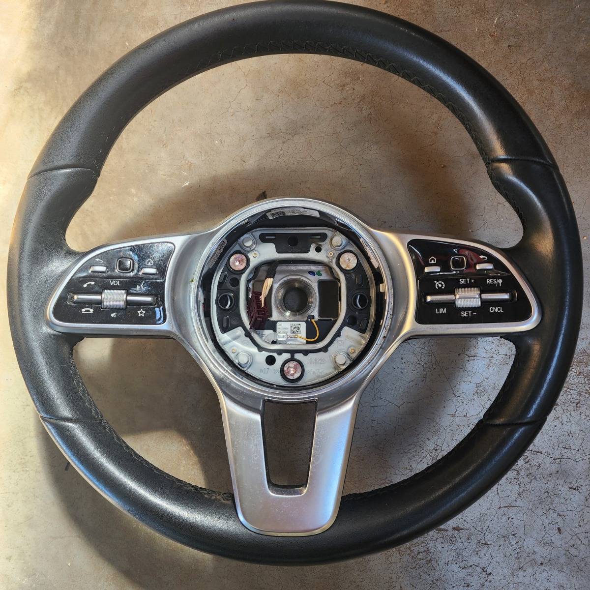 W205 MULTIFUNCTION STEERING WHEEL