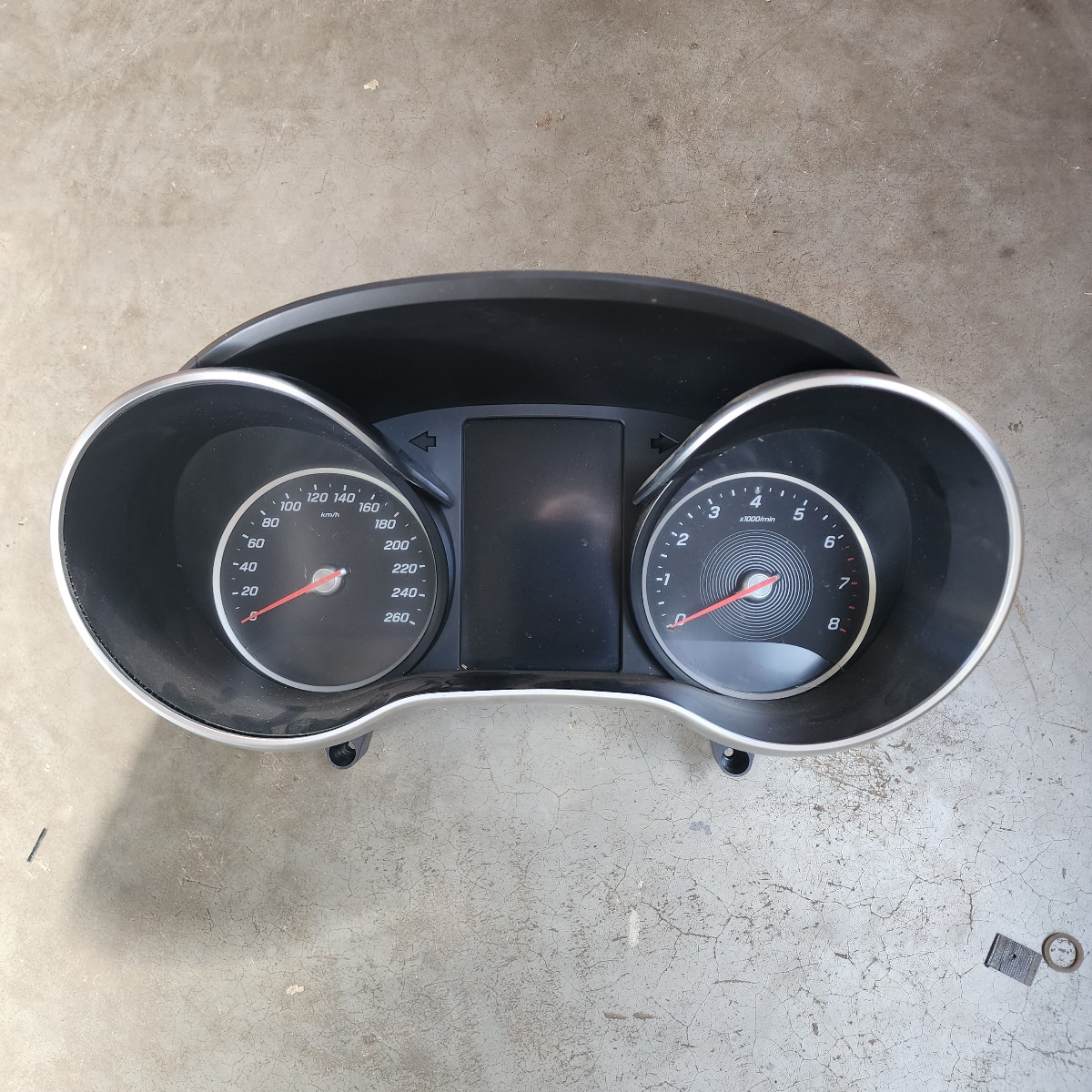 W205 SPEEDO CLUSTER