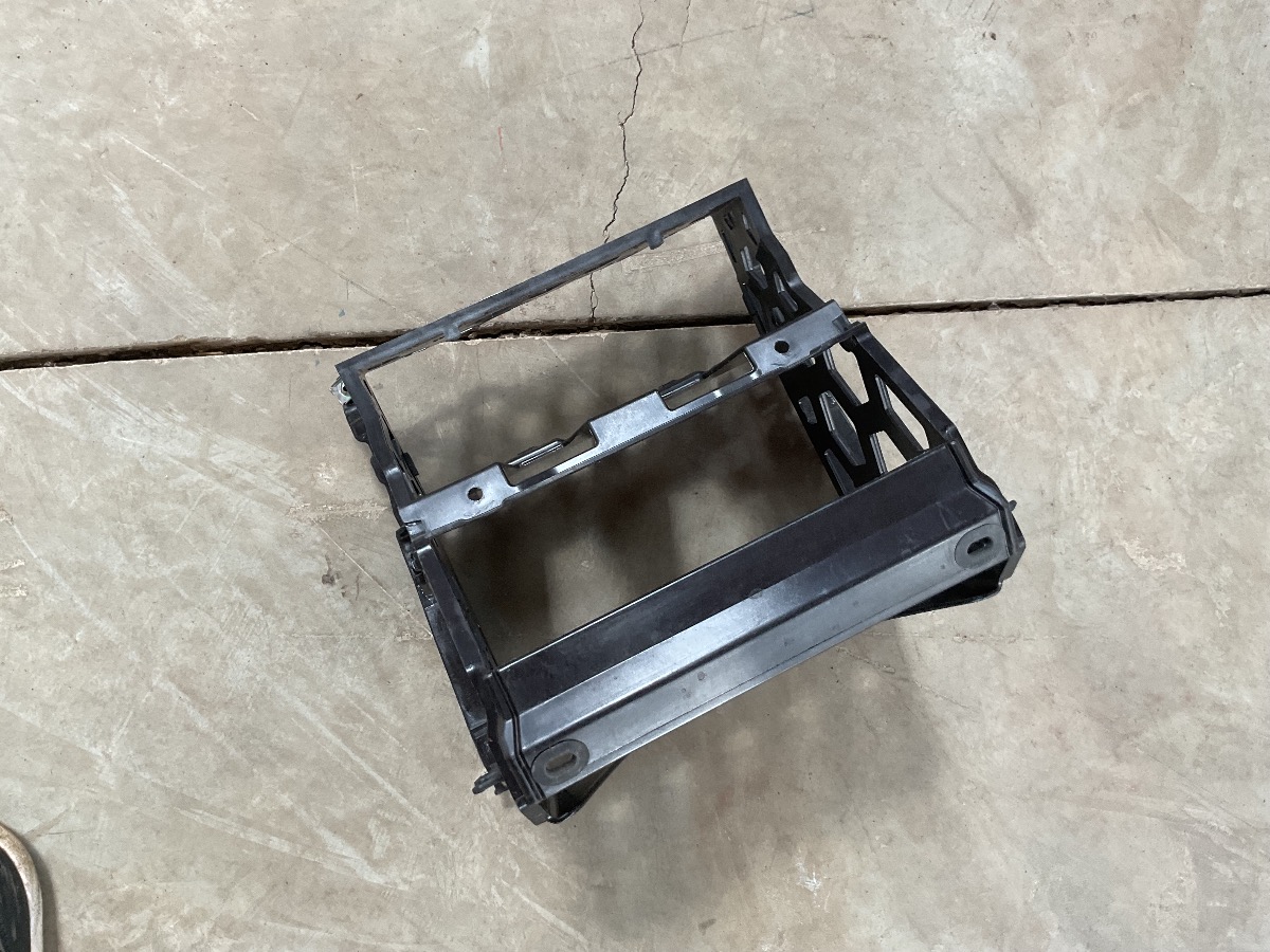 Polo 6 Center Instrument Panel Fascia