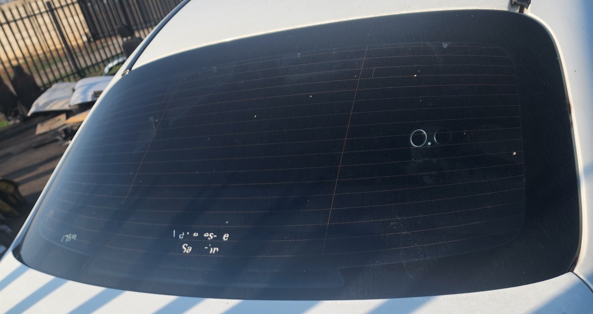 W205 REAR WINDSCREEN