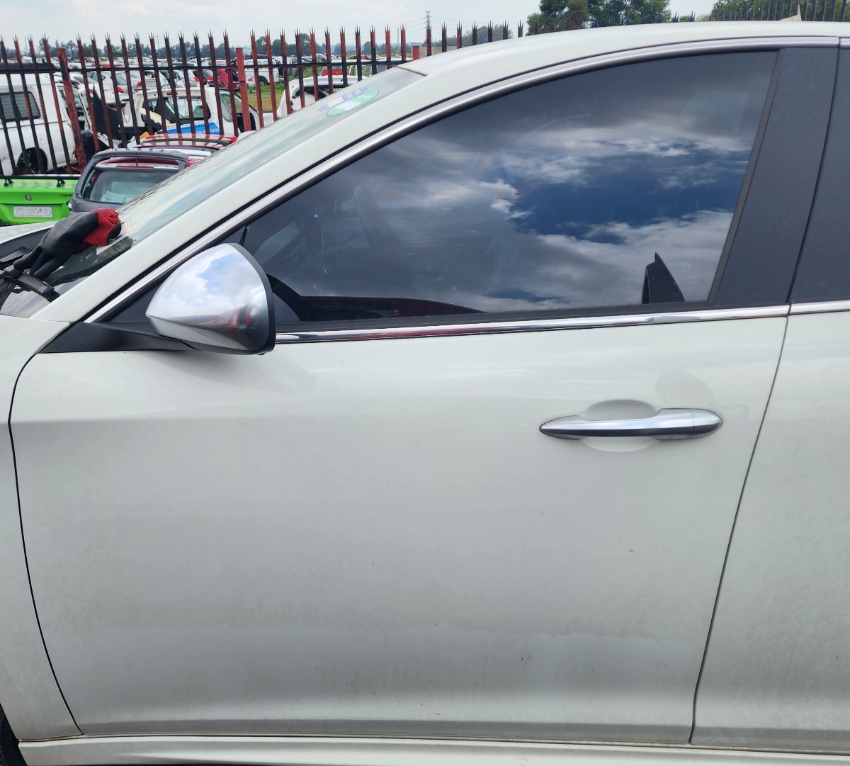 GIULIETTA LEFT FRONT DOOR (SHELL)