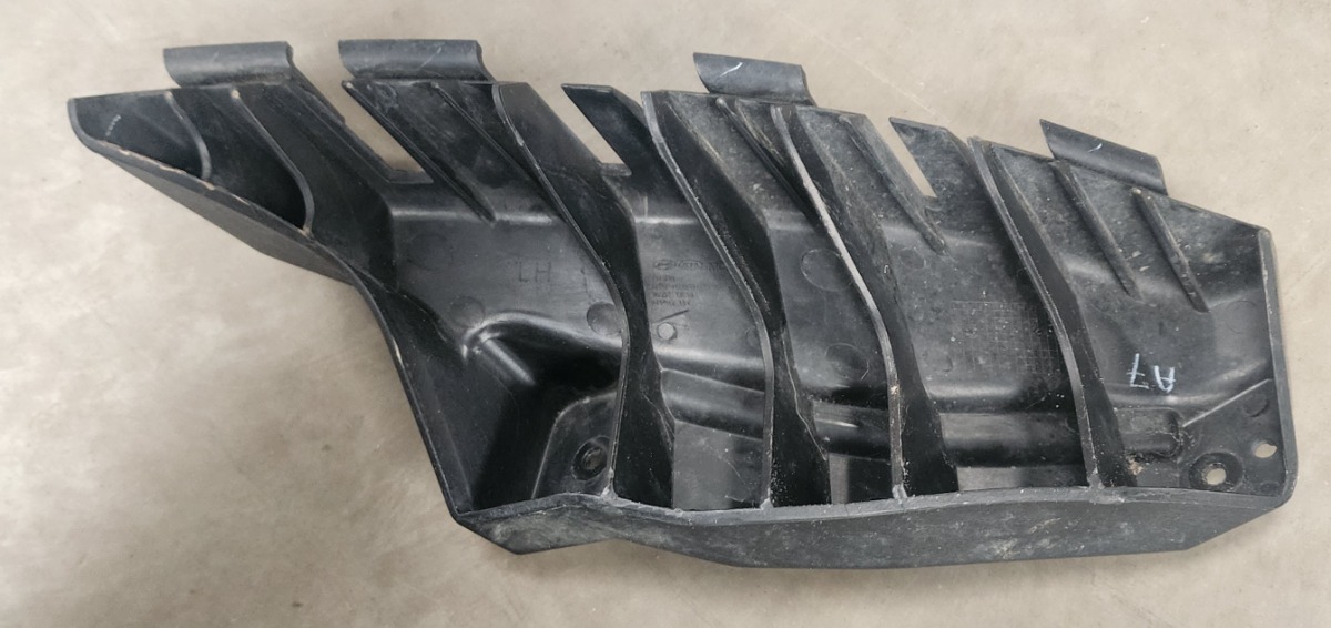 I20 LEFT FRONT BUMPER SLIDE
