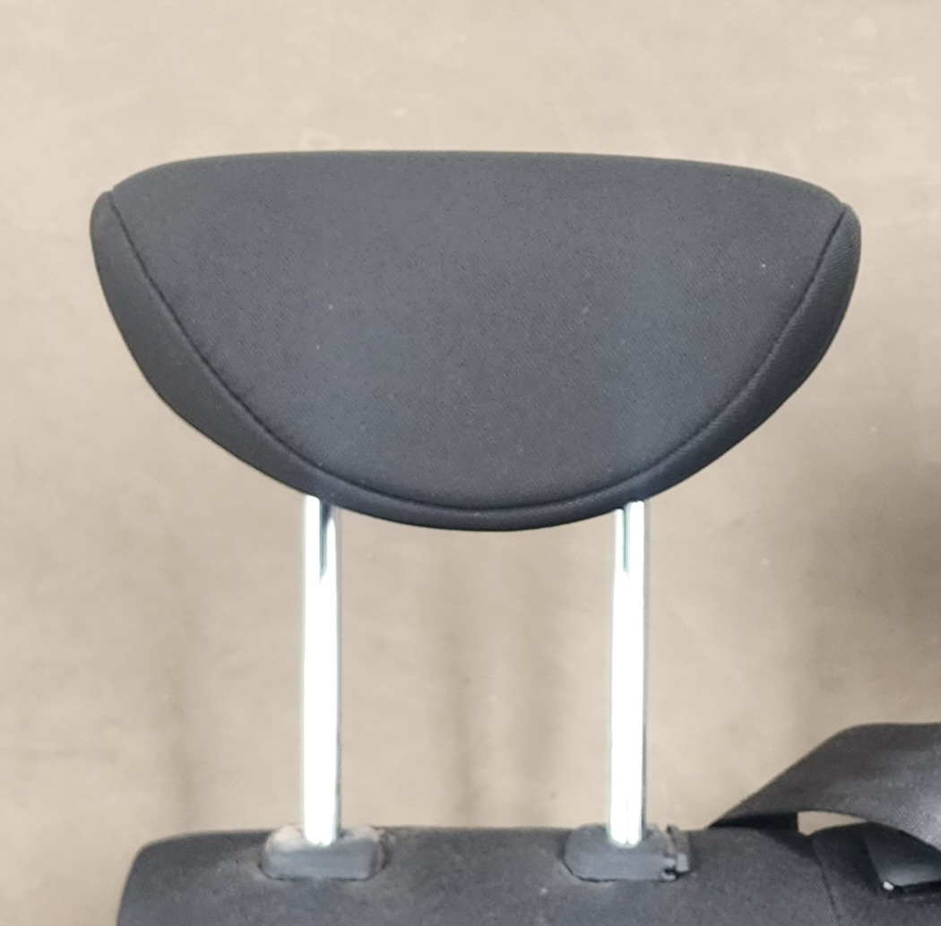 I20 REAR CENTRE HEADREST