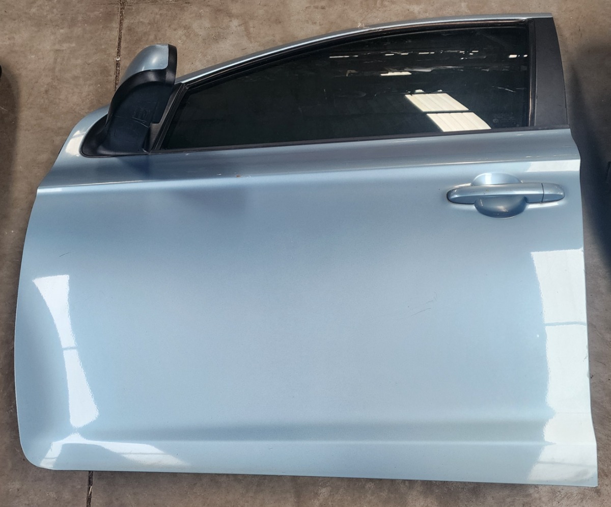 I20 LEFT FRONT DOOR (SHELL)