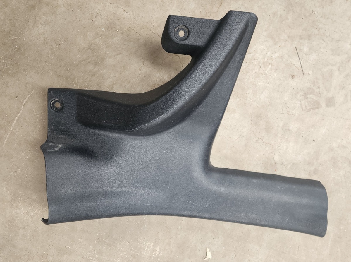 I20 RIGHT REAR DOOR SCUFF