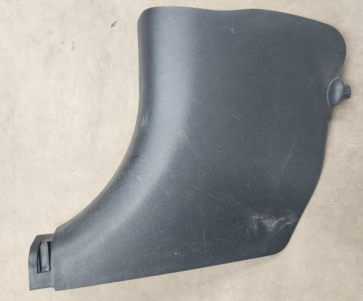I20 LEFT LOWER A-PILLAR TRIM