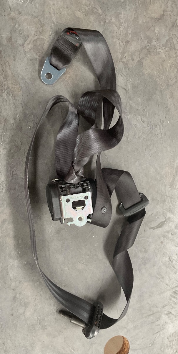 NP200 DRIVER SIDE SAFTY BELT