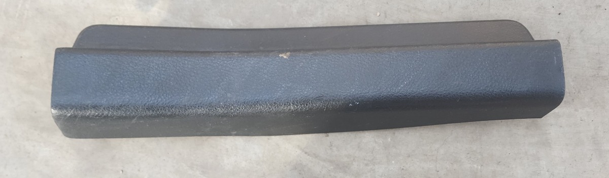 IGNIS RIGHT REAR DOOR SCUFF