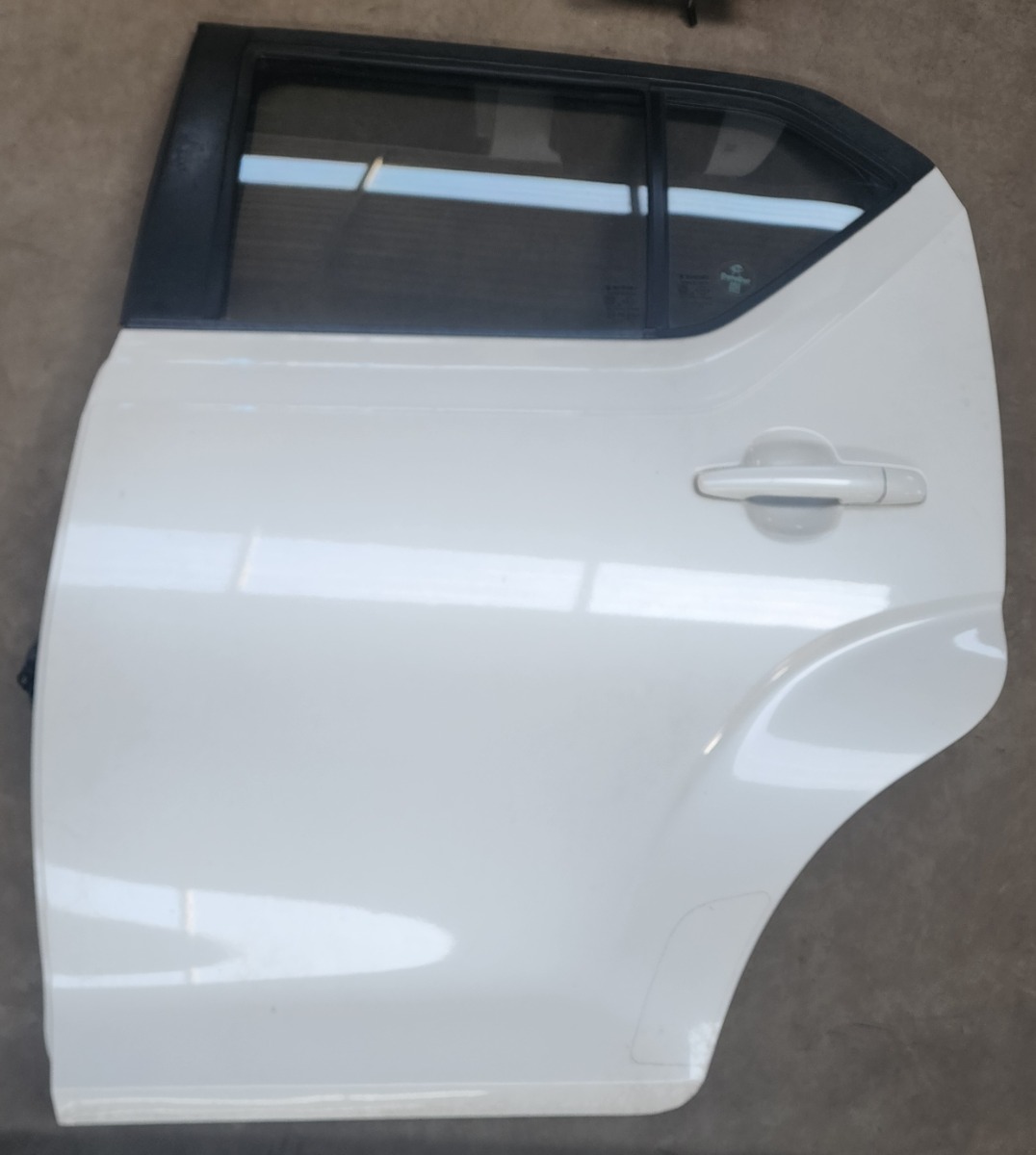 IGNIS LEFT REAR DOOR (SHELL)