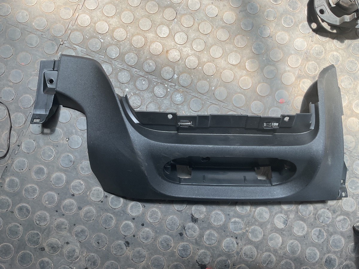 GUILIETTA CENTER DASH BOARD PANEL