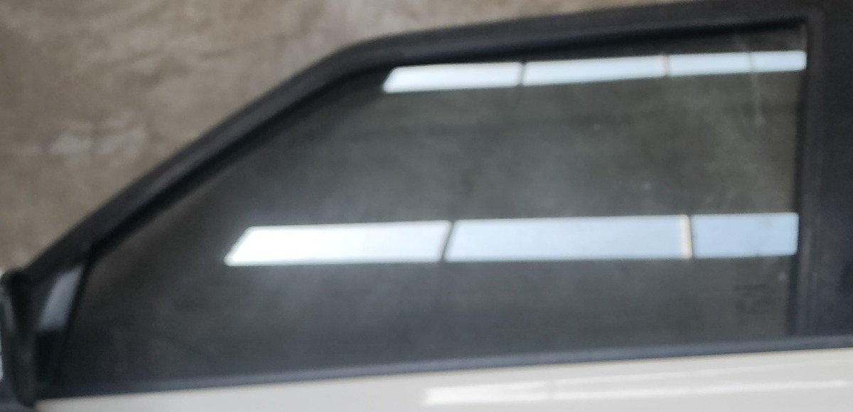 IGNIS LEFT FRONT DOOR GLASS