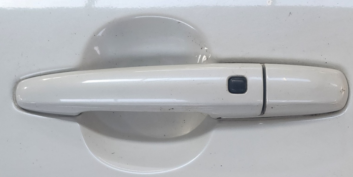 IGNIS LEFT FRONT DOOR HANDLE