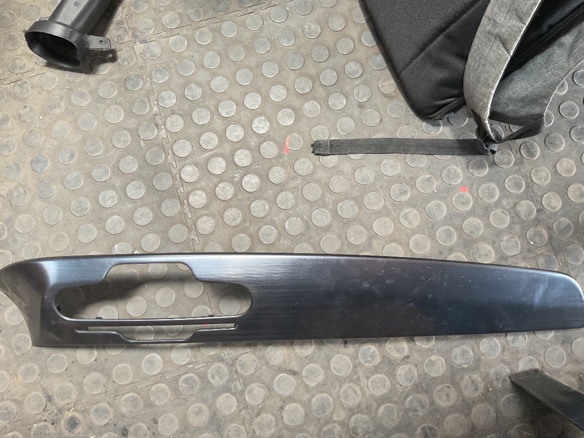 GIULIETTA DASHBOARD FASCIA STRIP STEREO SURROUND TRIM