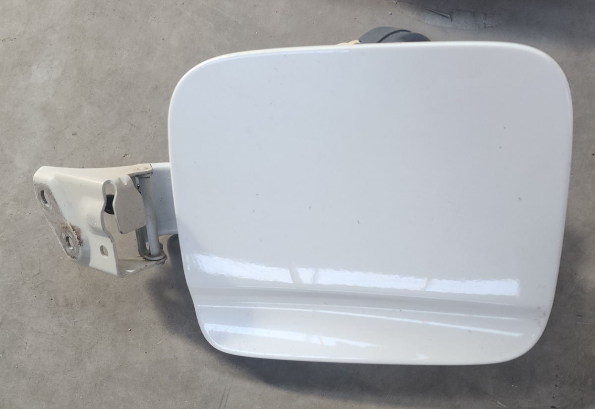 IGNIS FUEL FLAP