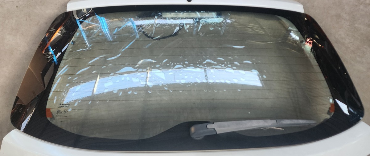 IGNIS TAILGATE GLASS