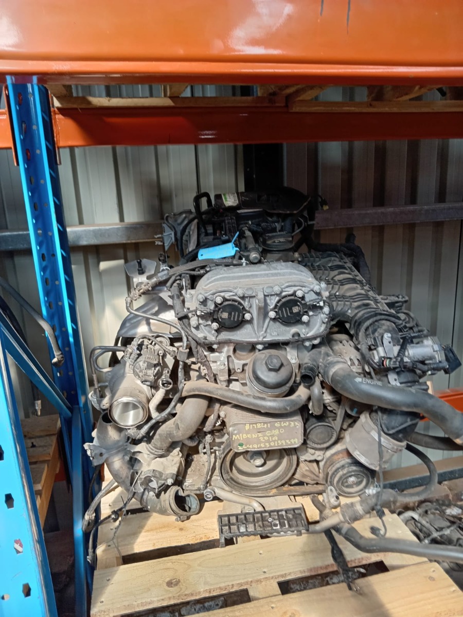 C180 W204 ENGINE