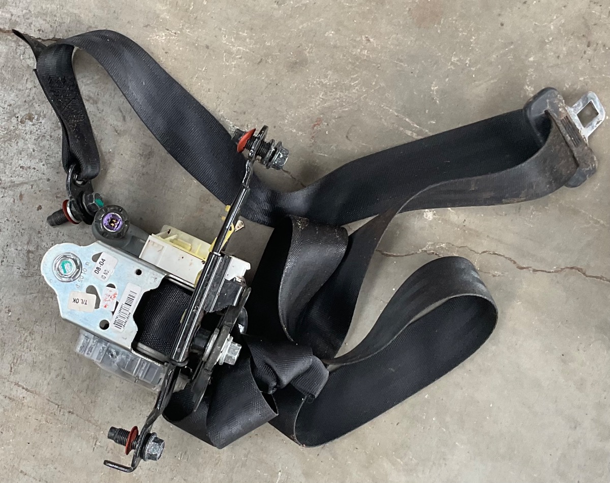 I20 DRIVER SIDE SEATBELT