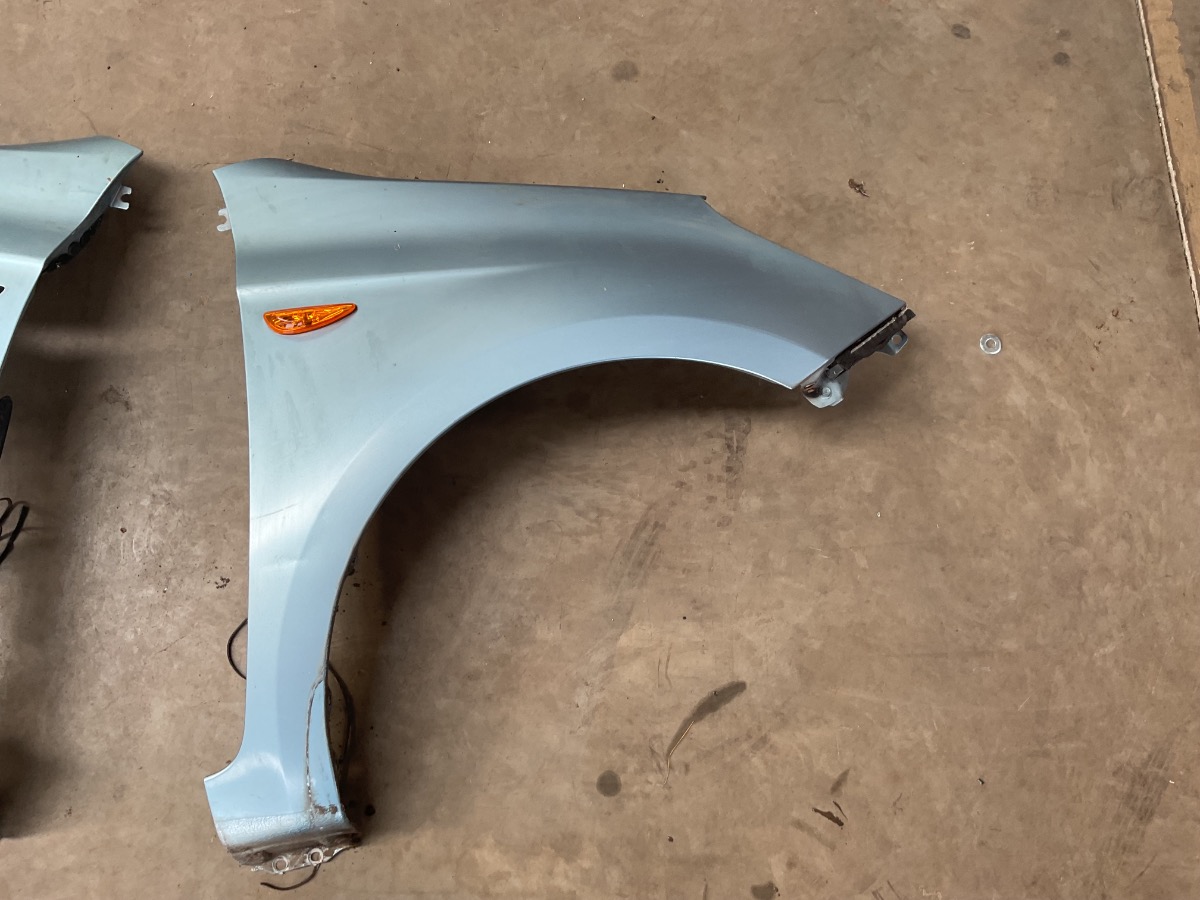 i20 RIGHT Front Fender Bolted