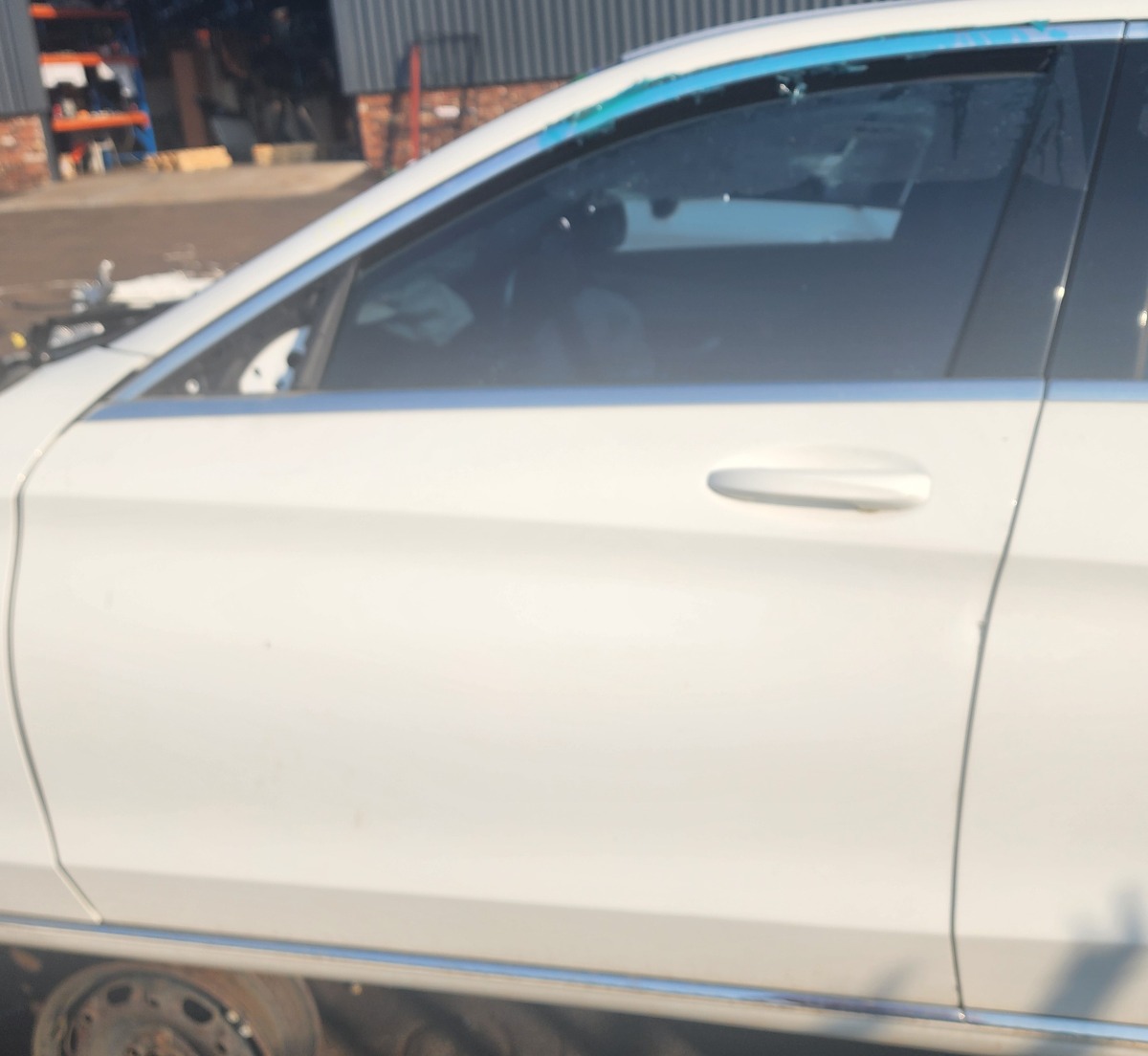 W205 LEFT FRONT DOOR (SHELL)